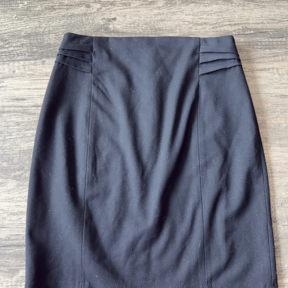 Elegant Black Pencil Skirt